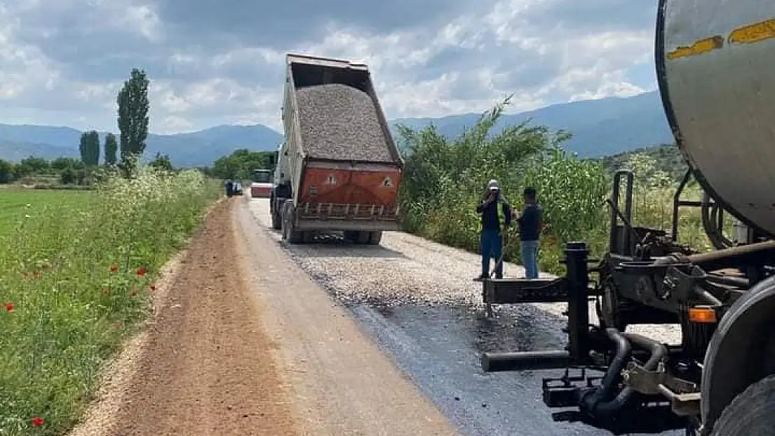 Beydağ Belediyesi Tosunlar Mahallesi'nde  yol çalışmalarına başladı