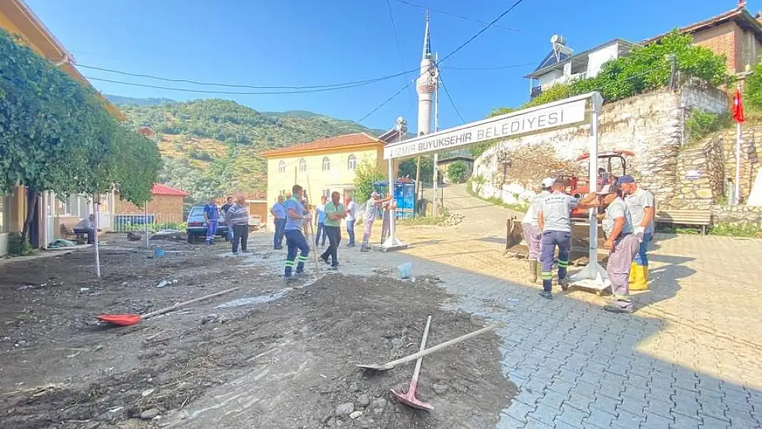 Beydağ’ı sağanak vurdu