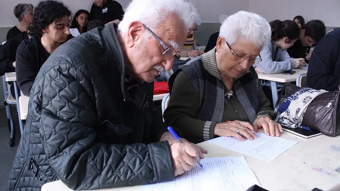 Bu okulun adı “Mutluluk üniversitesi”