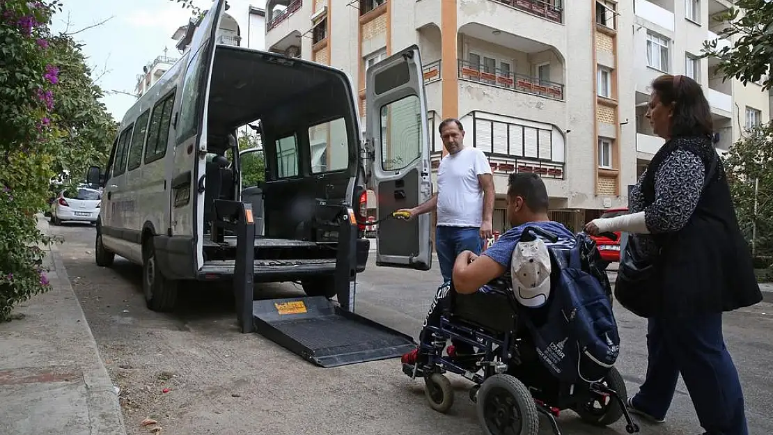 Buca Belediyesi’nden engelli vatandaşlara seçim desteği