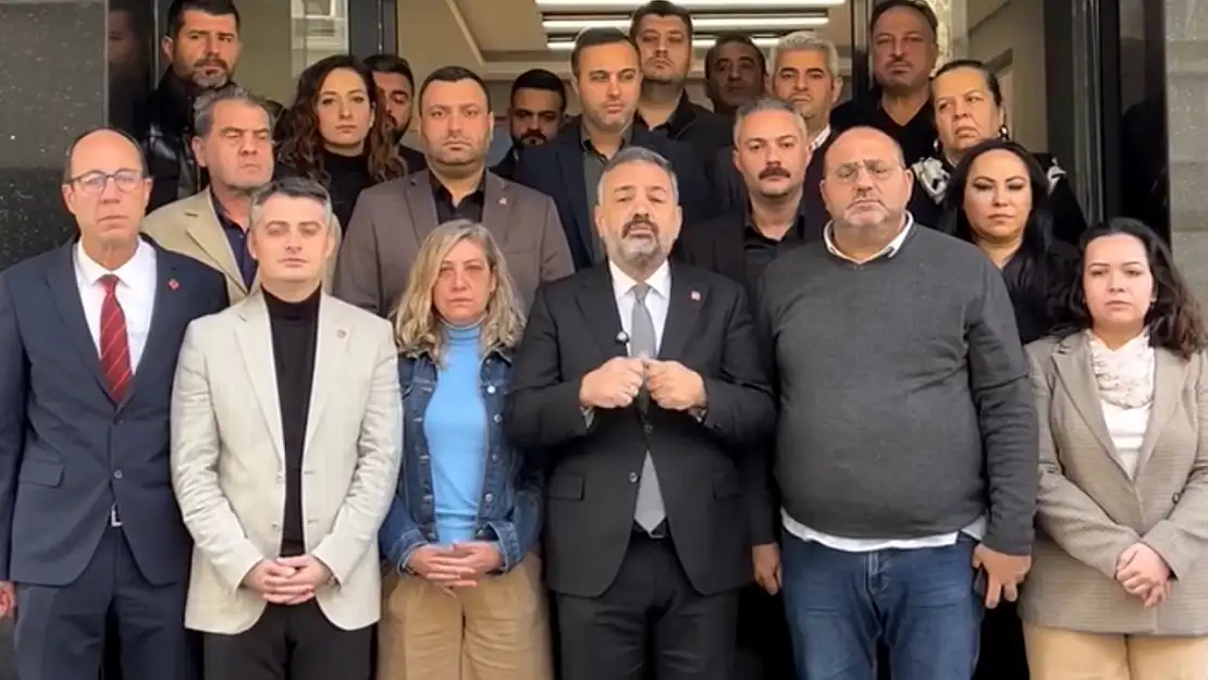 CHP İzmir İl Başkanı Şenol Aslanoğlu'ndan Çağrı: 'Tüm Yol Arkadaşlarımızı Bekliyoruz'