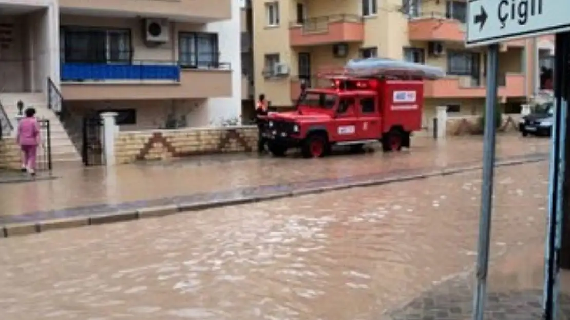 Çiğli’de sel!