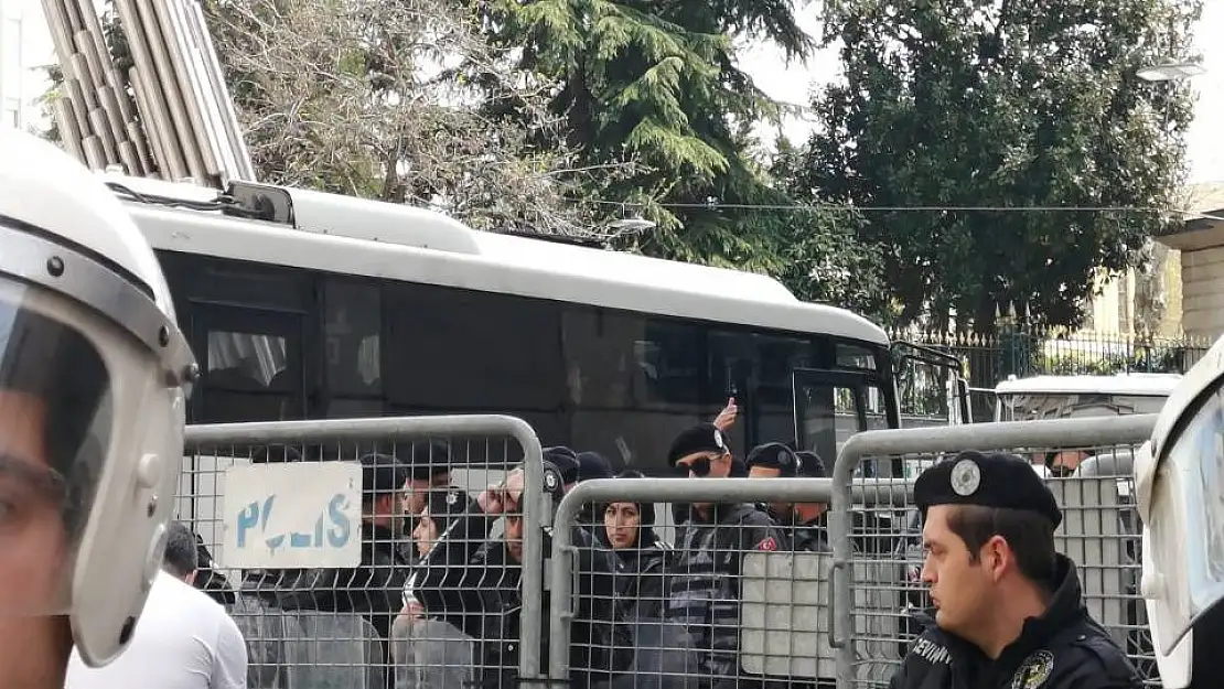 Cumartesi Anneleri’ne gözaltı