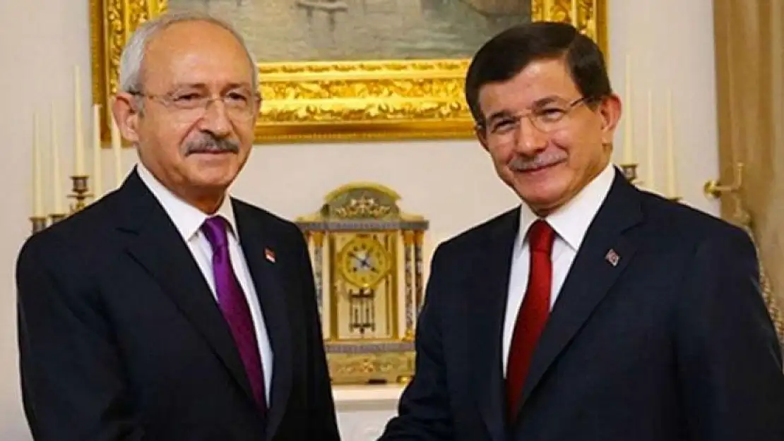 Davutoğlu, Kılıçdaroğlu'nun adaylık kampanyasına bağış yaptı