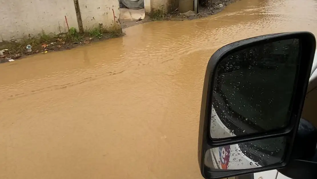 Demircili Mahallesi Girişinde Yollar Göle Döndü