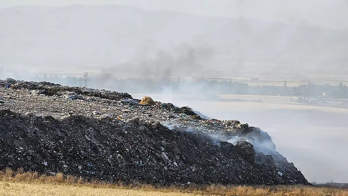 Deprem bölgesinde yeni tehdit zehirlenme tehlikesi baş gösterdi.