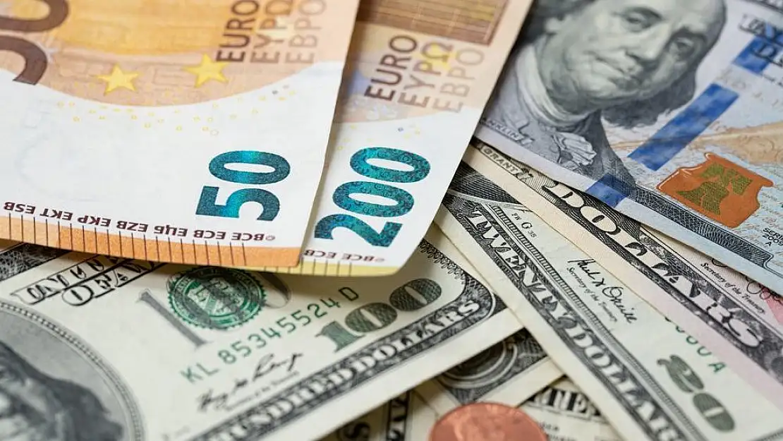 Dolar ve Euro güne rekorla başladı