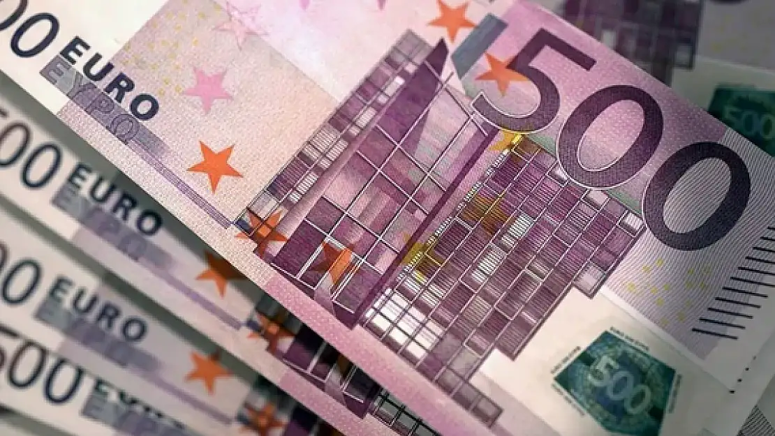 Dolar ve Euro günlük rekorunu tazeledi