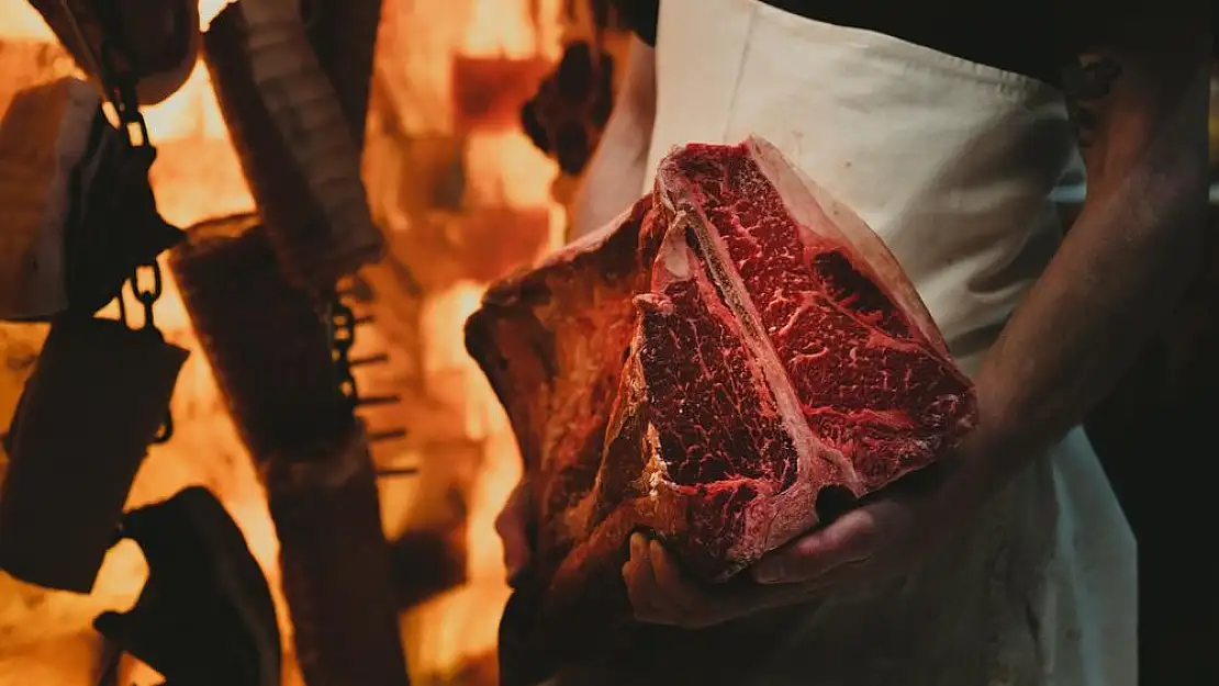 Et işleme becerileri: Kemik nasıl kesilir?