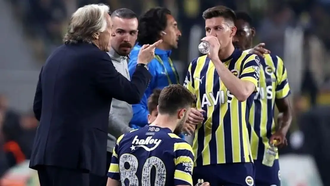 Fenerbahçe’ye kötü haber