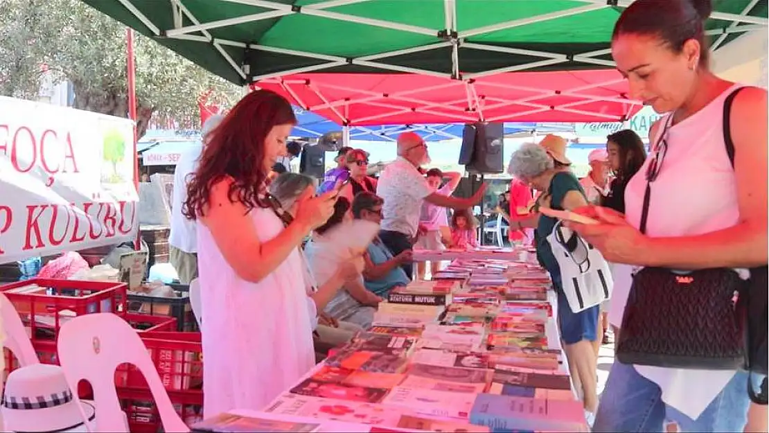 Foça’ da kitap şenliği