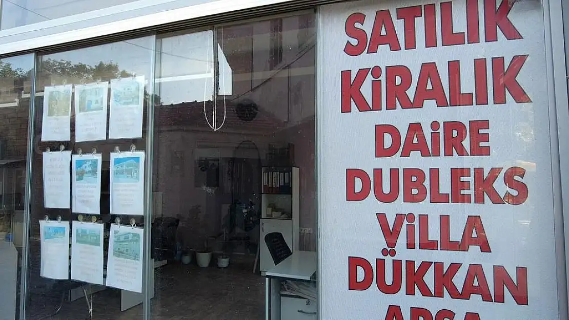 Foça'da aylık kiralar 50 bin