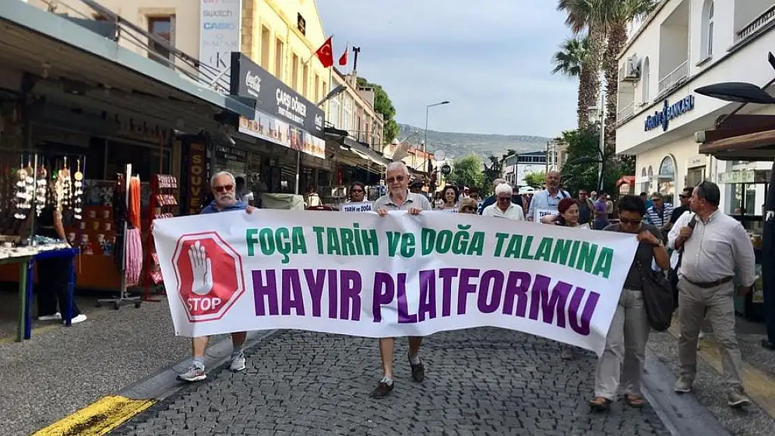 Foça’da doğa talanına tepki