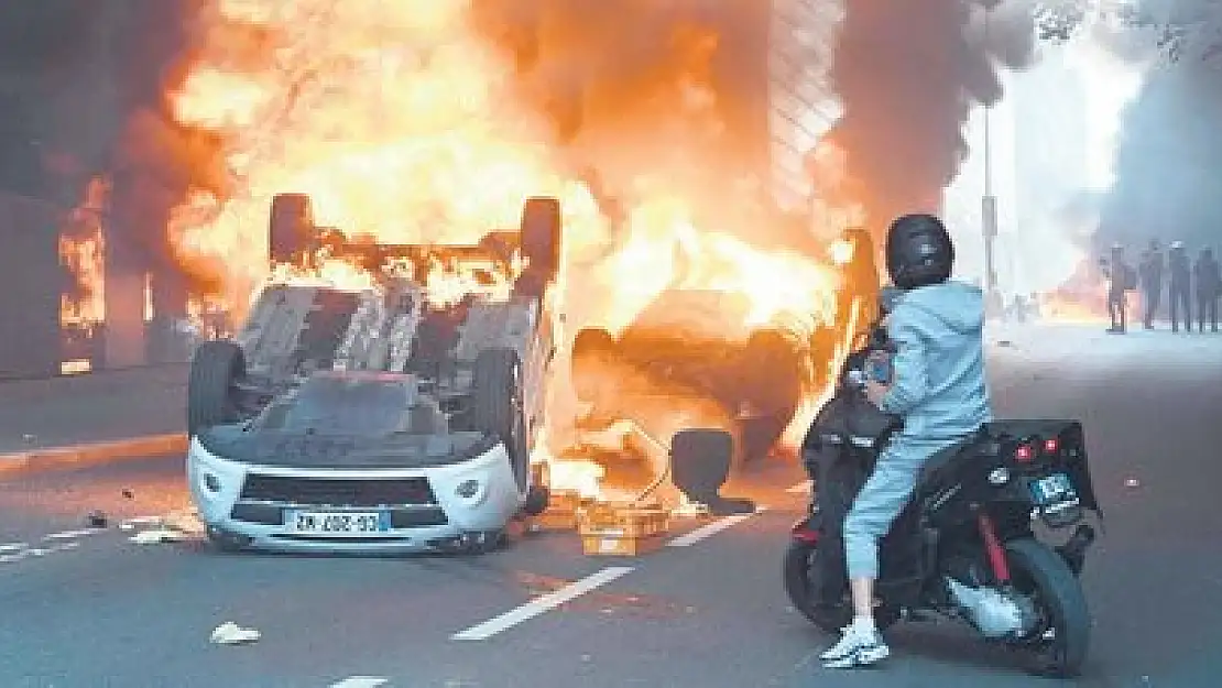 Fransa’nın Gezi’sini başlatan çocuk, toprağa verildi