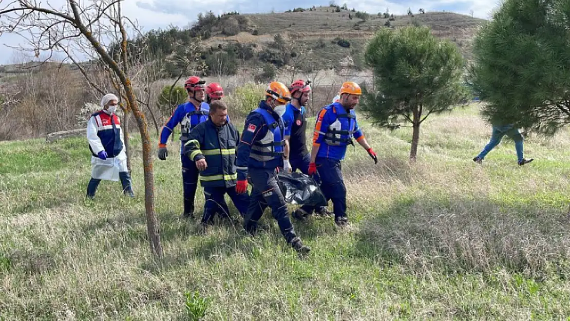 Gabonlu Dina’nın otopsi raporu sonuçlandı, cinayet mi intihar mı olduğu sonuçlanamadı!