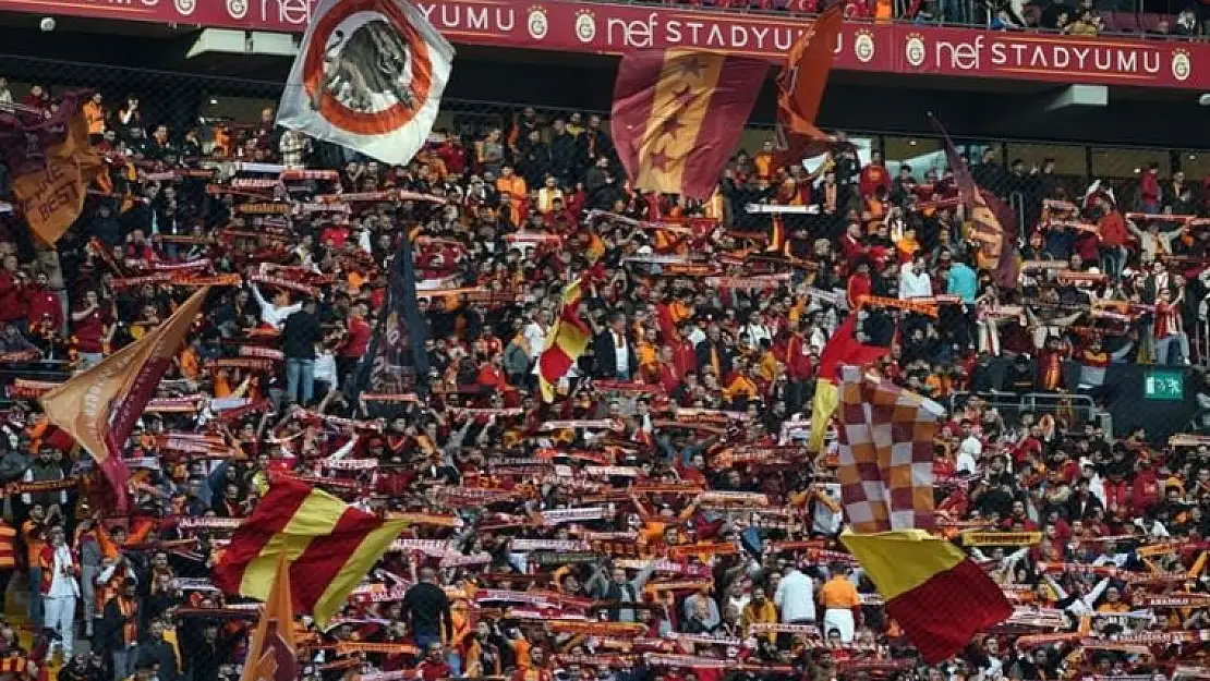 Galatasaray taraftarı biletleri 1 dakikada bitirdi