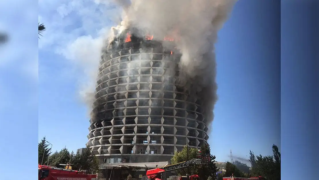 Gaziantep' te 17 katlı otelde yangın çıktı