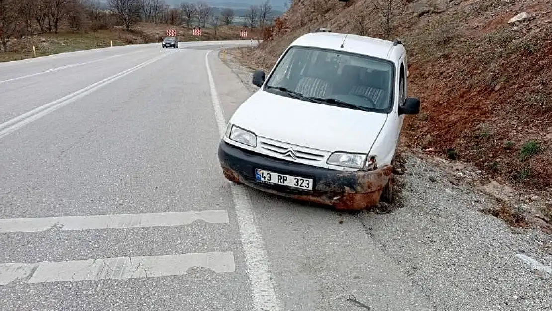 Gediz'de feci kaza… Yaşlı çift yaralandı