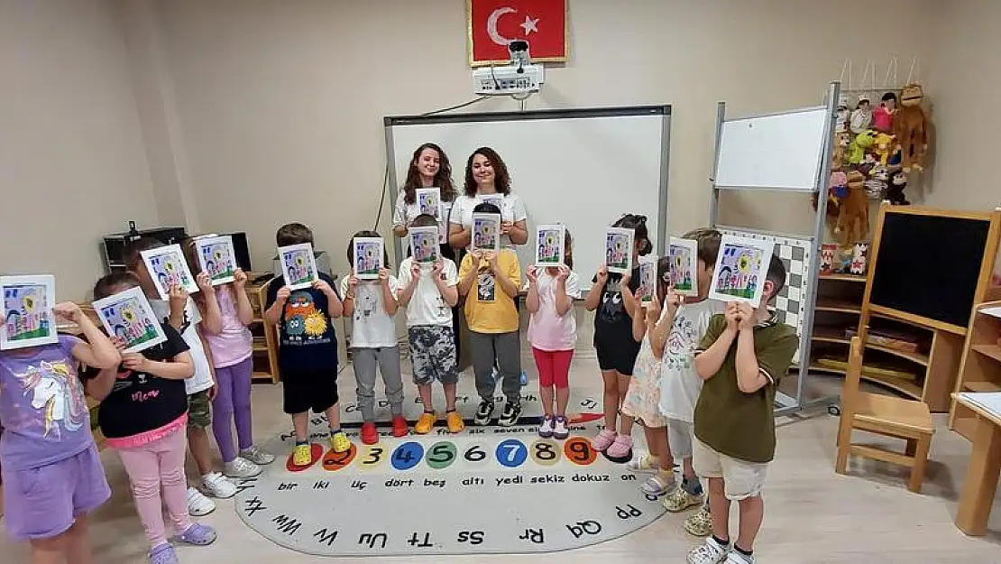 Genç İletişimciler 'Minik Bedenler, Büyük Hayaller' projesini başarıyla tamamladı. 