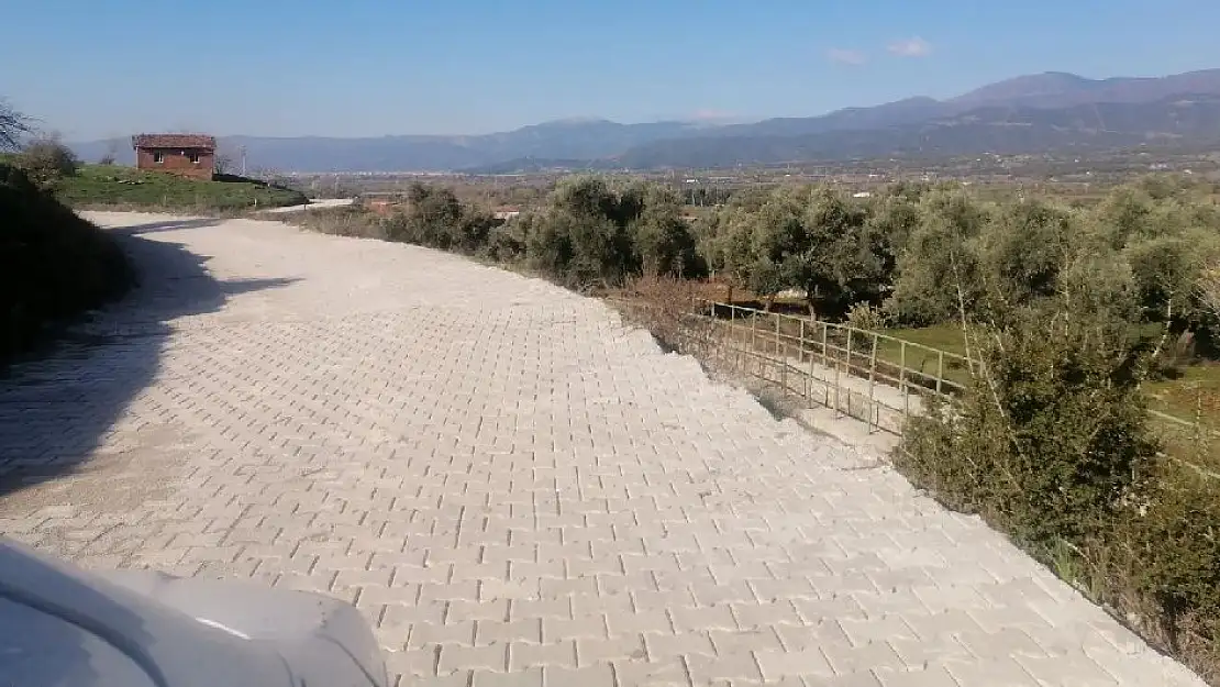 GERÇEKLİ MAHALLESİ KİLİT TAŞI İLE YOLLAR YAPILDI