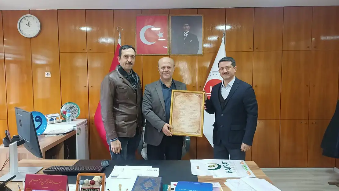 Hayrat Vakfı Kırşehir İl Başkanı Mehmet Özdemir'den Ödemiş Müftüsü Mustafa Türköz'e Ziyaret