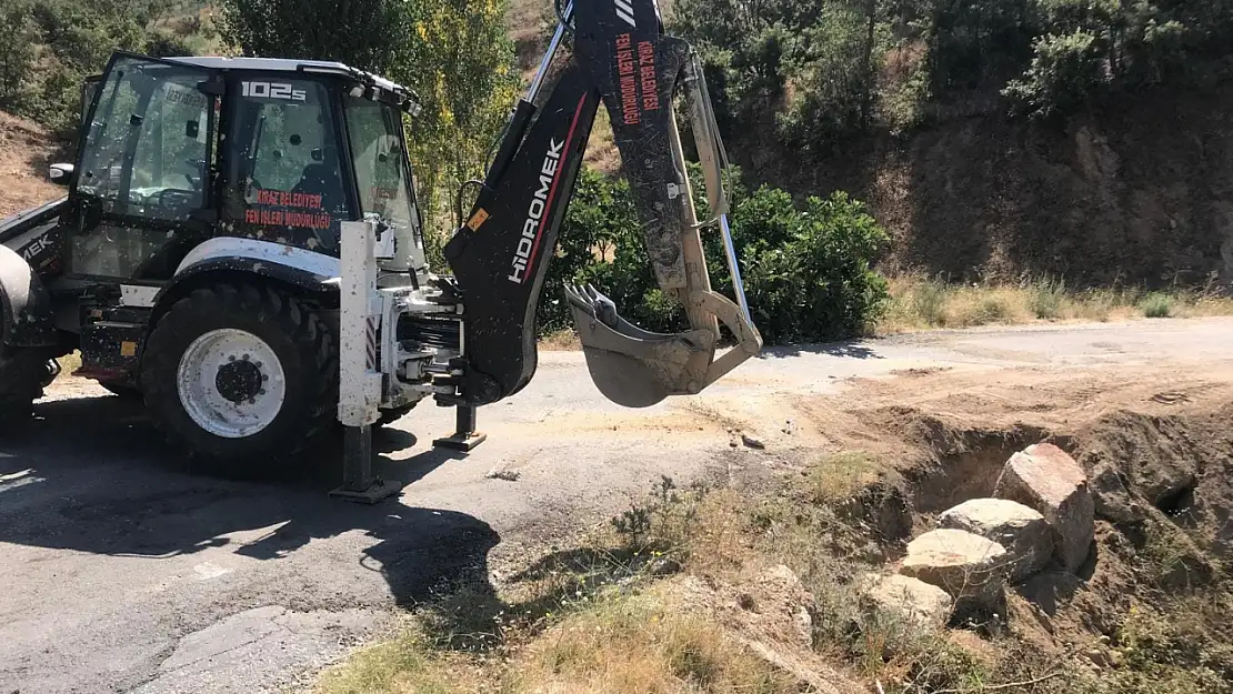 İğdeli Mahallesi'nde Yol Genişletme Çalışmaları Devam Ediyor