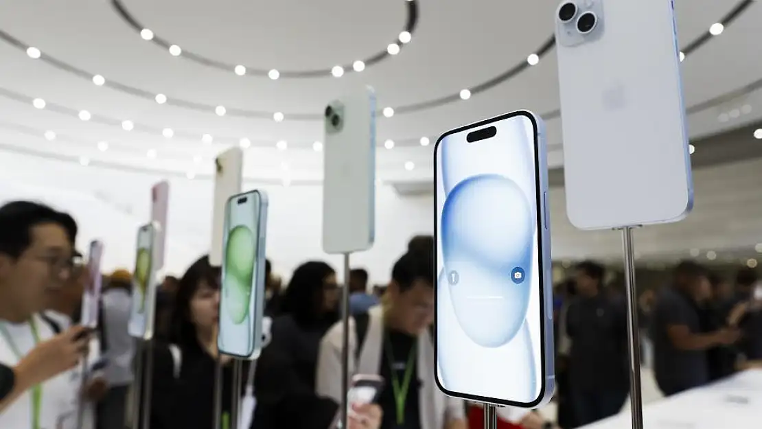 iPhone yeni telefonlarını tanıtıma sundu, bakmak bedava!