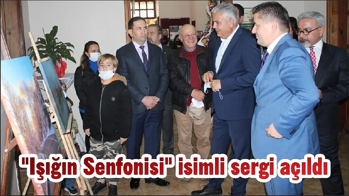 “Işığın Senfonisi”  isimli sergi açıldı