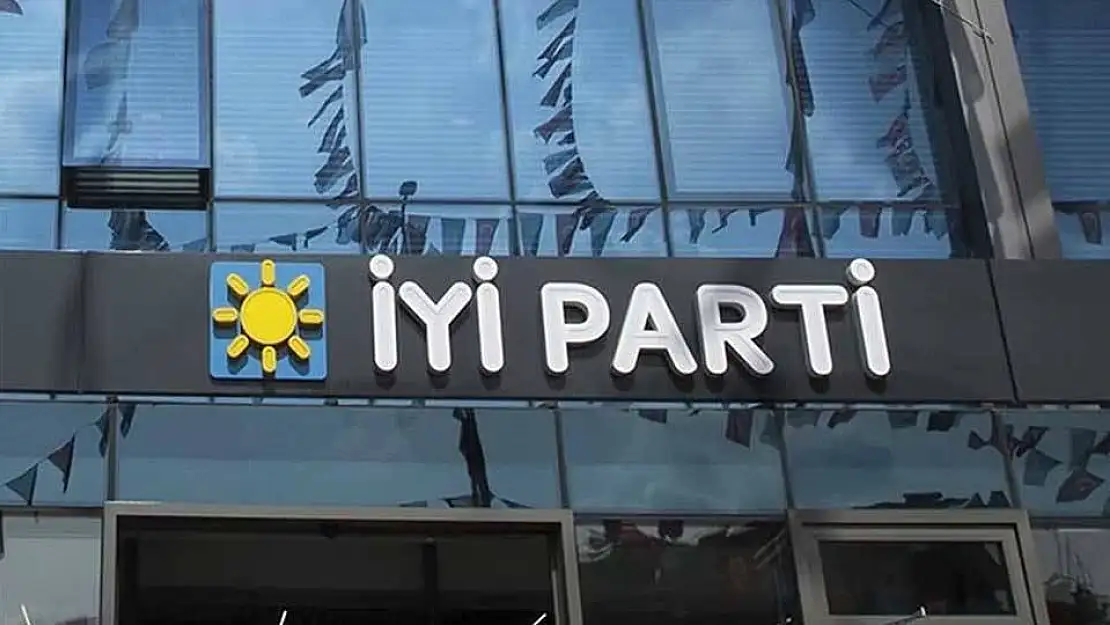 İYİ Parti Turgutlu’da istifa depremi