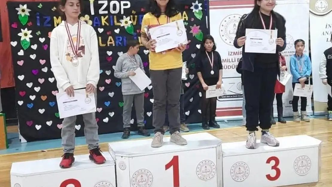 İzmir Akıl ve Zeka Oyunlarına 30 İl Katıldı