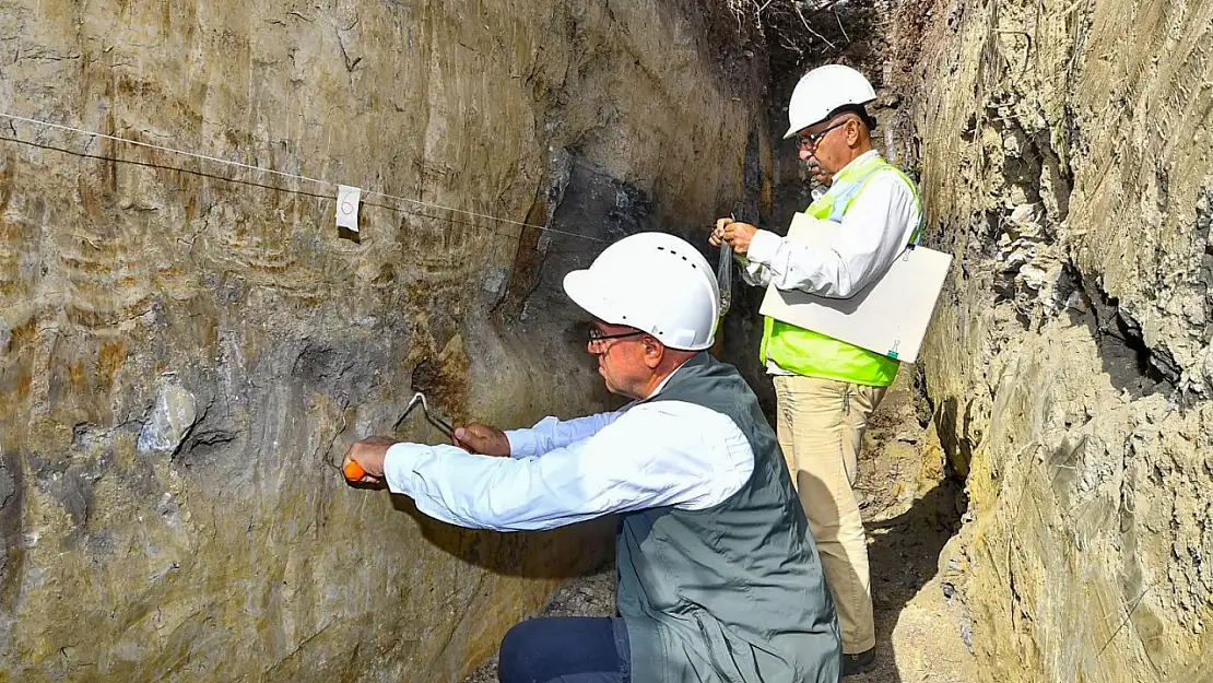 İzmir Büyükşehir Belediyesi'nden Deprem Risk Azaltma Adımı