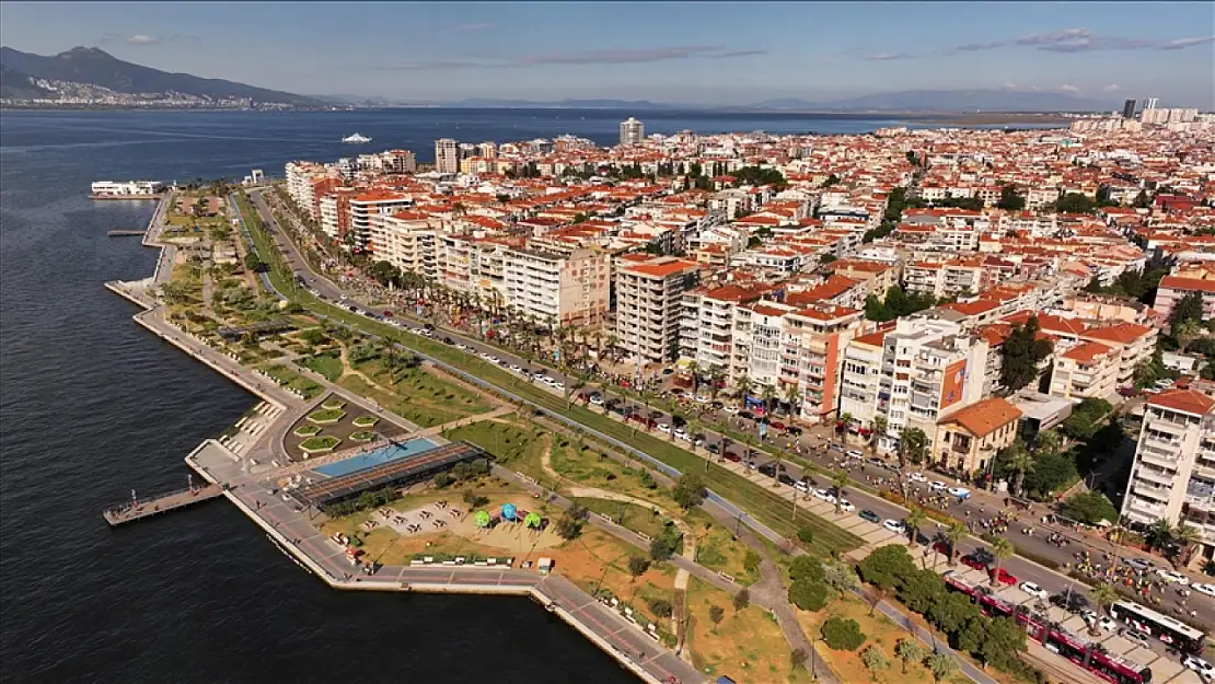 İzmir'de Gece Su Kesintileri Başlıyor: 11 İlçede Dönüşümlü Uygulama