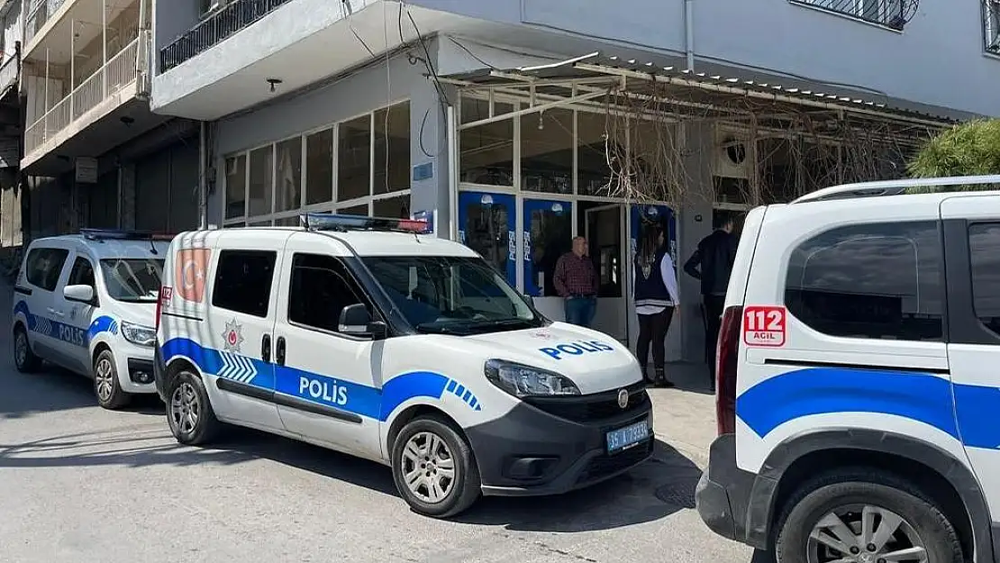 İzmir polisinden okul çevrelerinde sıkı denetim