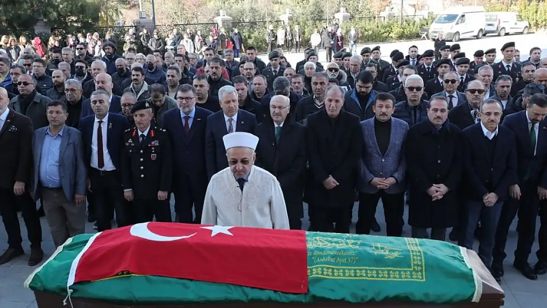 İZMİR ŞEHİT AİLELERİ YARDIMLAŞMA VE DAYANIŞMA DERNEĞİ KURUCUSU YAVUZ ALPHAN, SON YOLCULUĞUNA UĞURLANDI