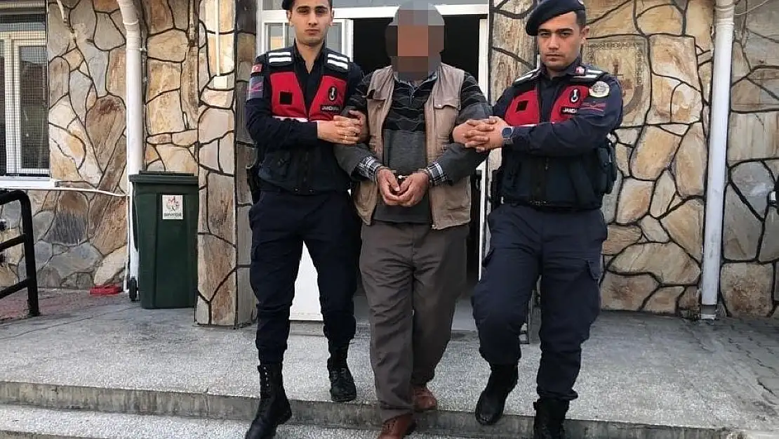 İZMİR’DE FİRARİ 21 KİŞİ JASAT’TAN KAÇAMADI