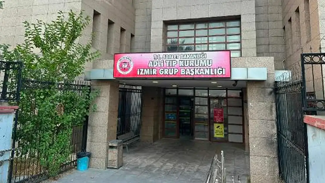 İzmir’de korkunç cinayet minibüsten indirip katlettiler