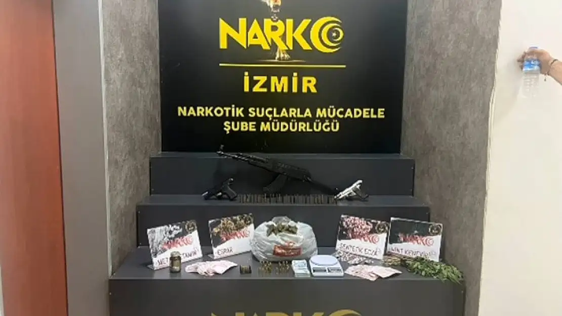 İzmir’de Yapılan Operasyonlarda Yüklü Miktarda Uyuşturucu Ele Geçirildi, 76 Şüpheli Tutuklandı