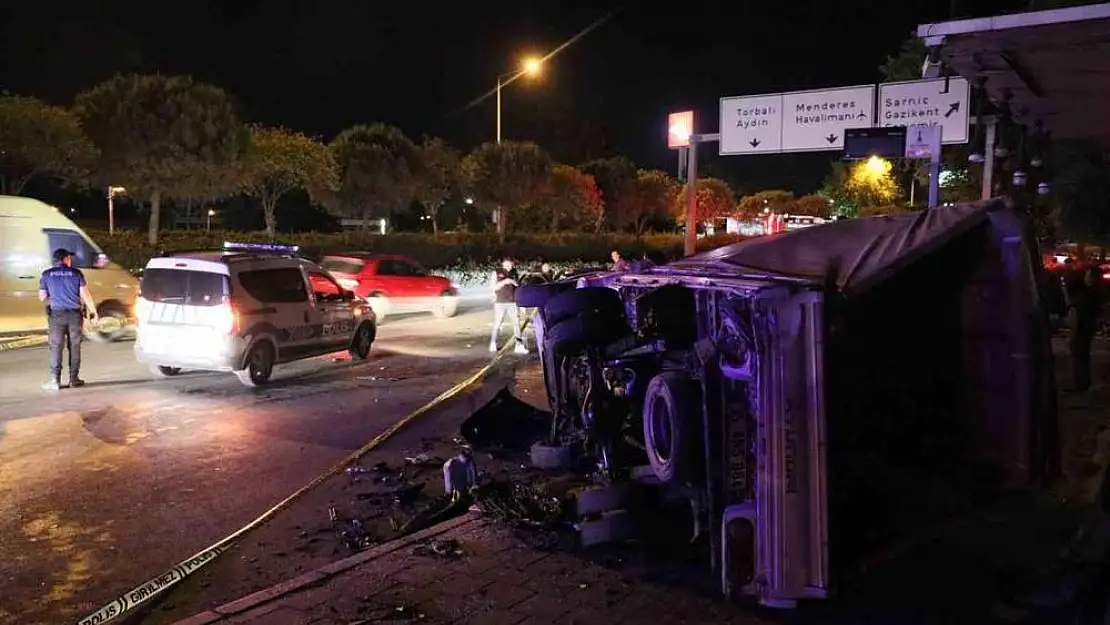 İzmir’de yaşanan kanlı kazada bir anne hayatını kaybetti, bebeği ise yaralandı