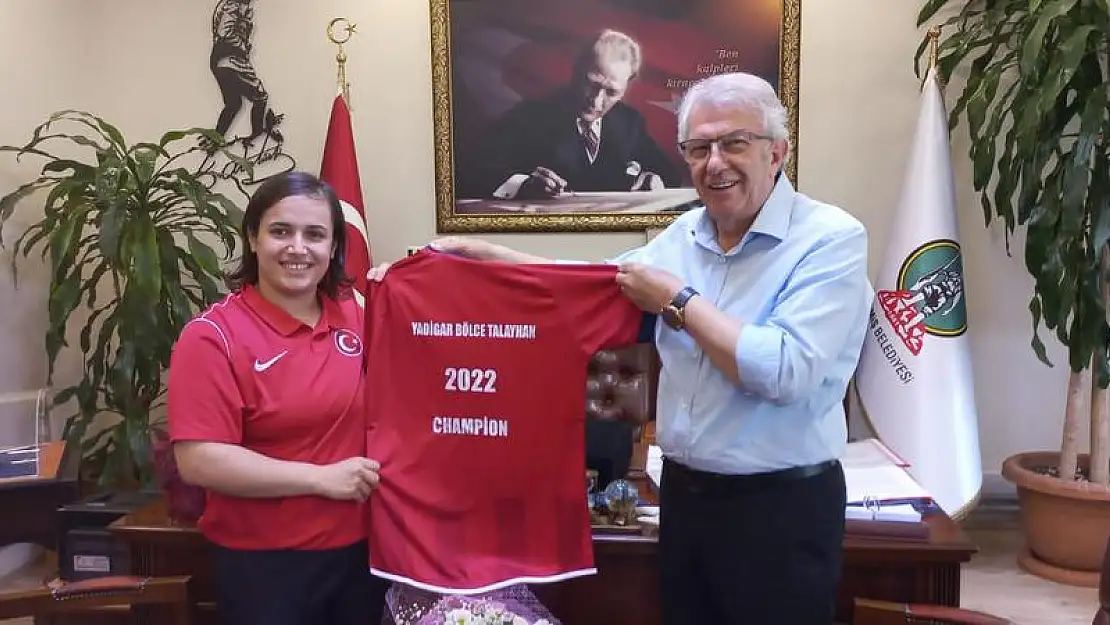 Ödemişli milli sporcu Talayhan Eriş'i ziyaret etti