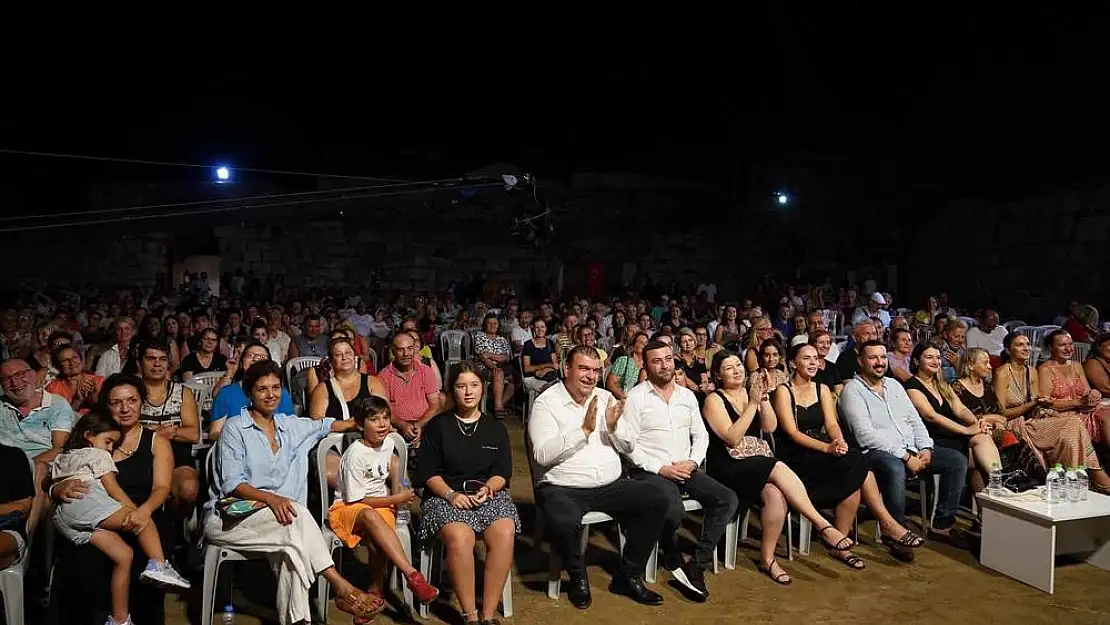 Kaleiçi Yaz Sohbetleri’nde 90’lar rüzgarı