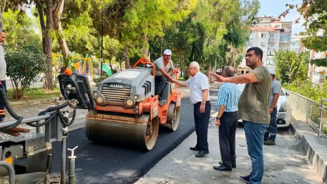 Karabağlar’da asfaltlama çalışmaları sıcak dinlemiyor