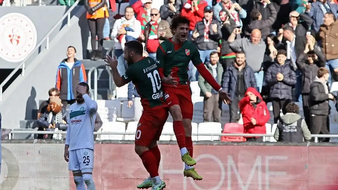 Karşıyaka'nın yeni yıldızı Emre Gemici oldu