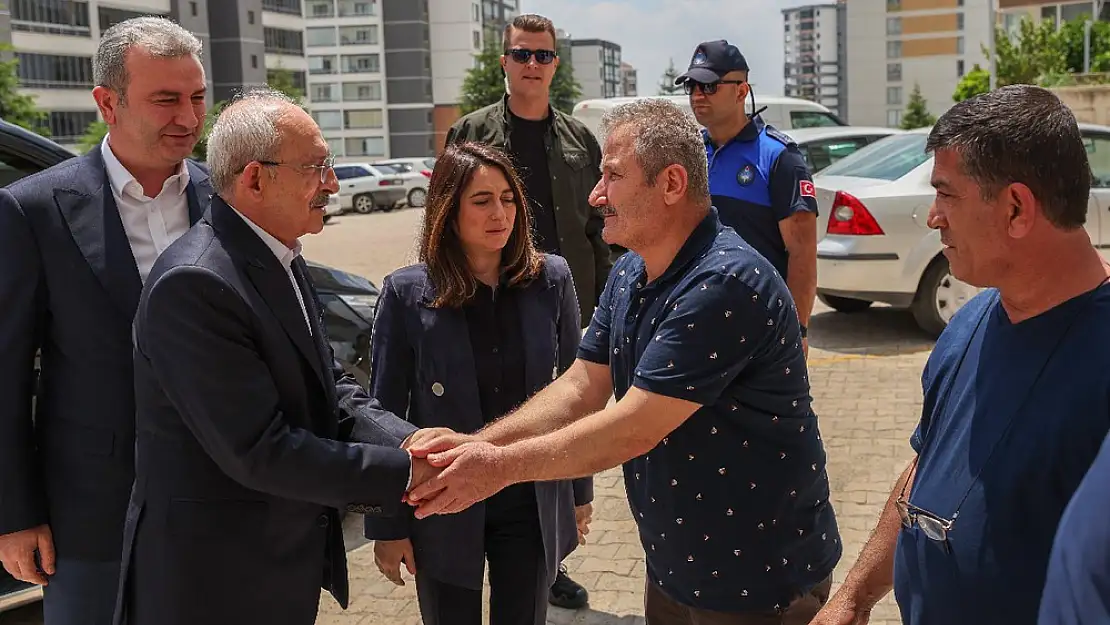 Kılıçdaroğlu'ndan Babalar Günü'nde depremzede ailelere ziyaret