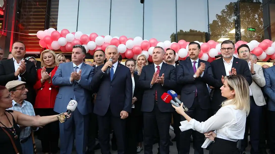 Kınık’ta konuşma yapan Binali Yıldırım: Bu yüzyıl Türklerin yüzyıldır