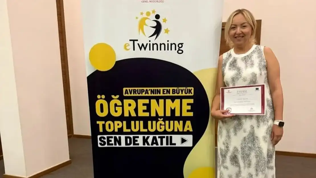 Kiraz'da eTwinning Başarısı: Öğretmen Fadime Akçam'a Kalite Etiketi