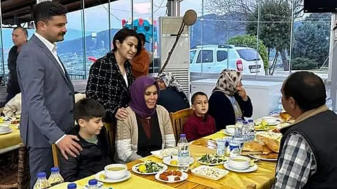 Kiraz'da şehit ve gazi aileleri için iftar yemeği düzenlendi