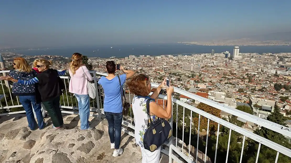 'Konak Tarih Gezileri başladı