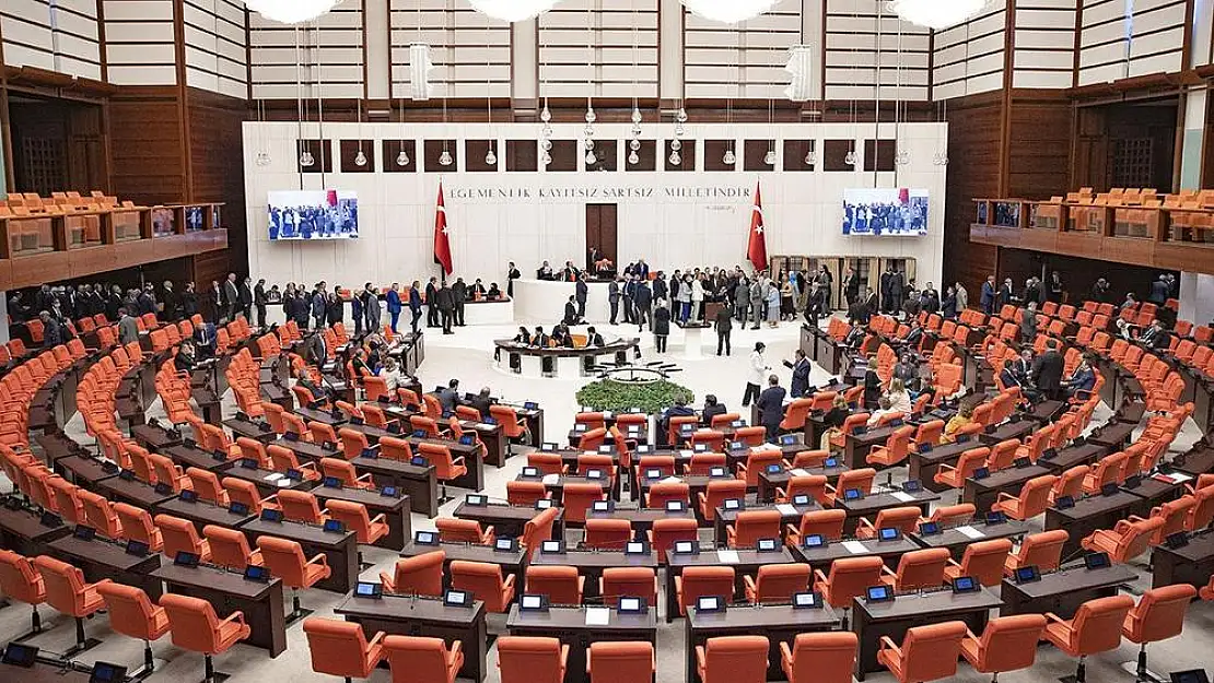 Körfez turunu takiben ilk kabine toplantısı yapılıyor