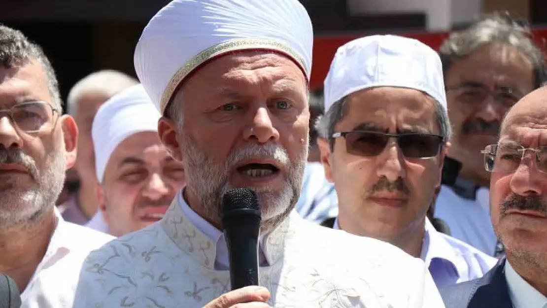 Kur’an-ı Kerim’e yapılan menfur saldırıya tepki :’Kutsal kitabımızın yakılmasına izin vermek tek kelimeyle alçaklıktır’