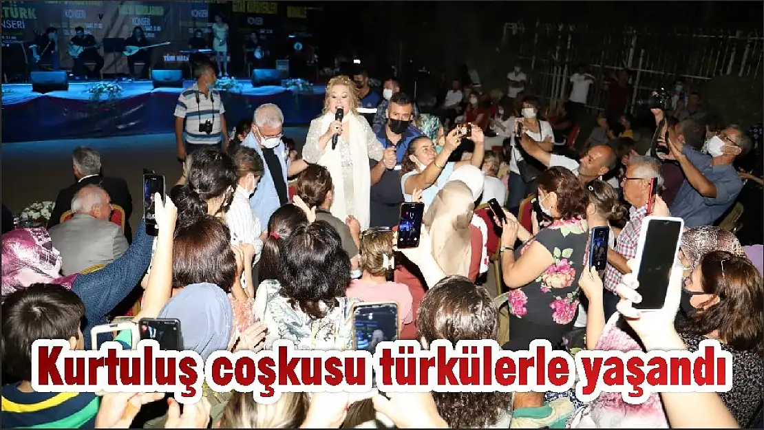 Kurtuluş coşkusu türkülerle yaşandı